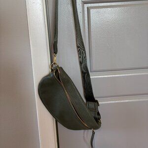 Quince Italian Pebbled Leather Sling Bag in Olive